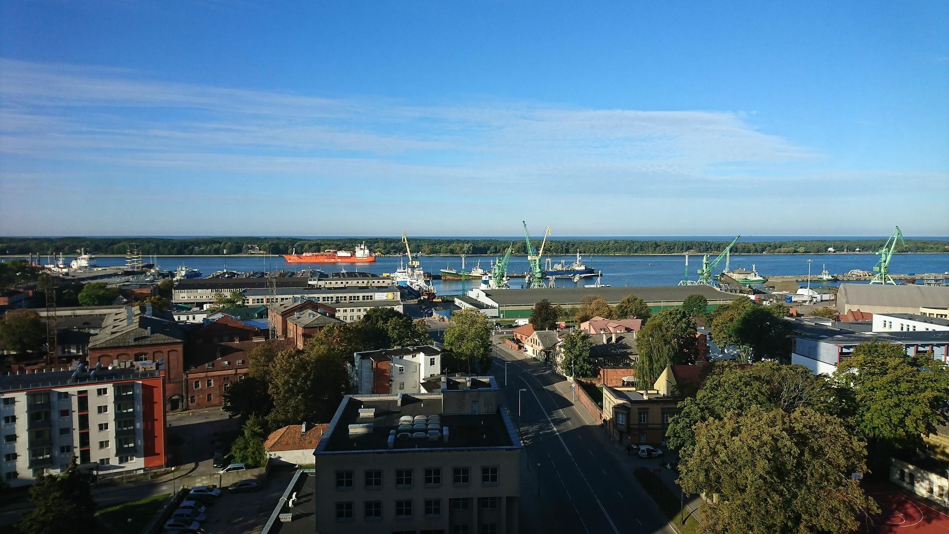 Durų atrakinimas Klaipėdoje: ką daryti užsitrenkus durims?